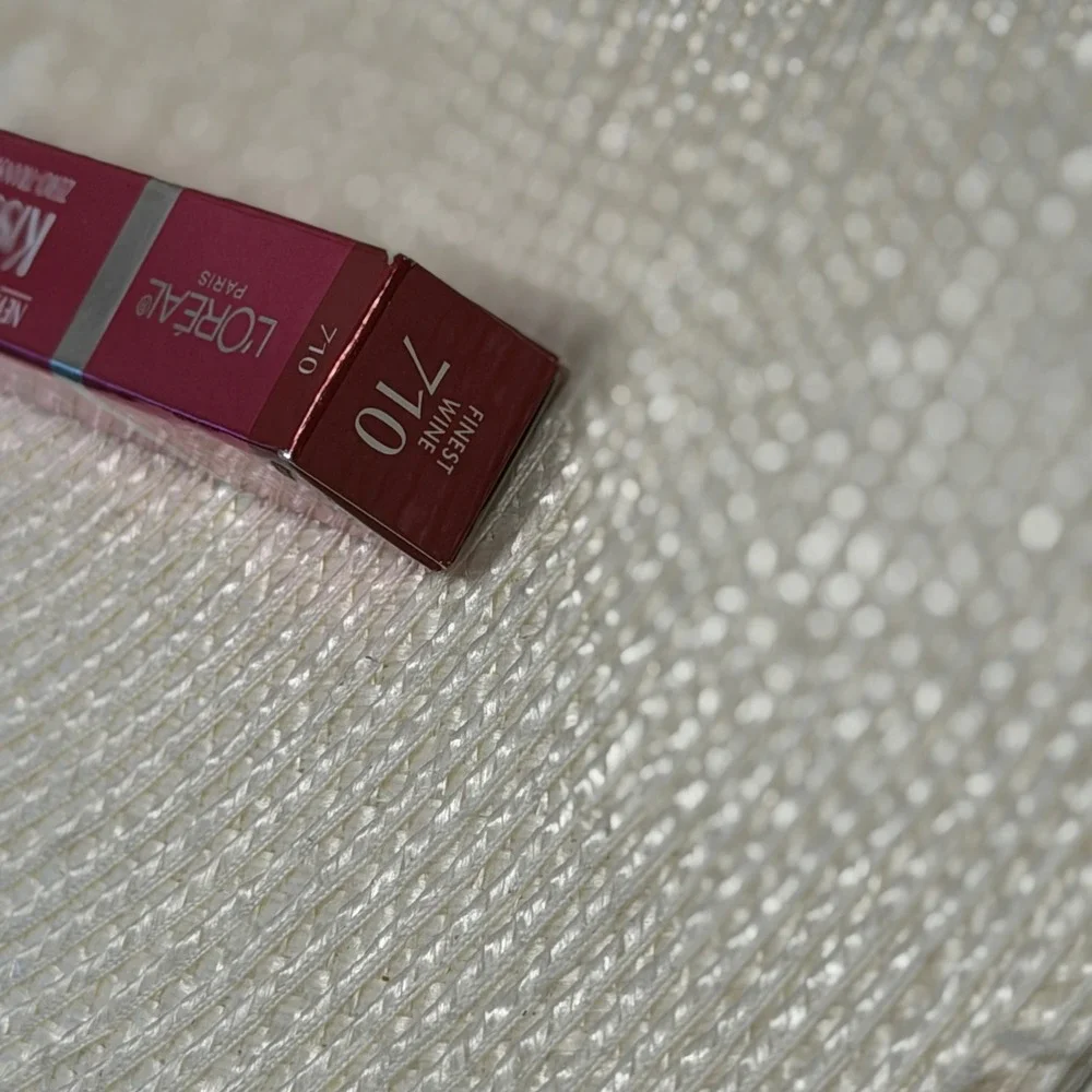 L'Oreal Endless Kissable Lipcolour Finest Wine Zero-Transfer Shiny Y2K Retired